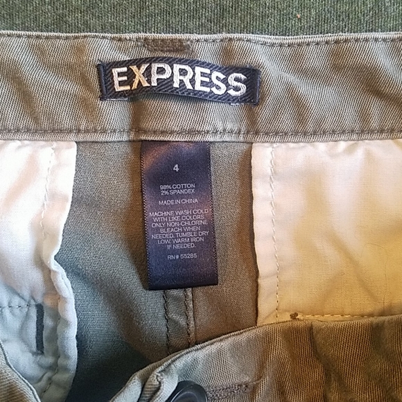 Shorts - Picture 3 of 4